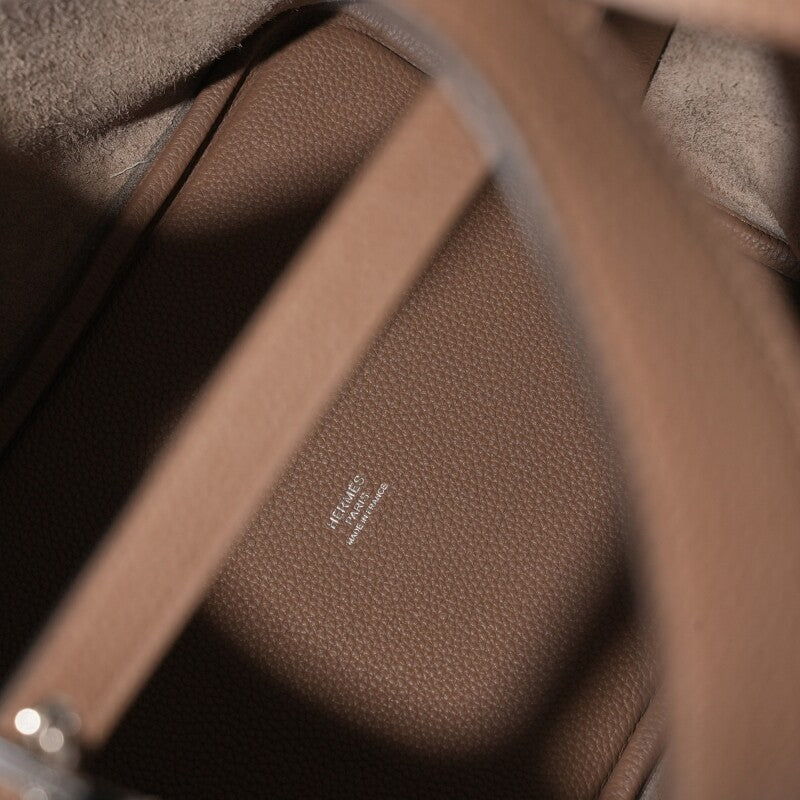Hermès Beige de Weimar Clemence Picotin Lock 22 Palladium Hardware
