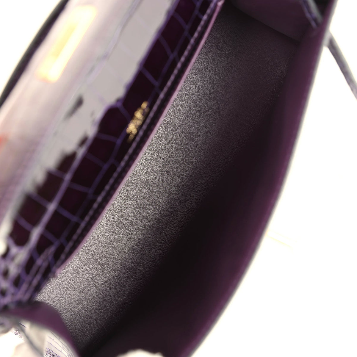 Hermès Kelly Pochette Amethyst Shiny Faux Leather Gold Hardware