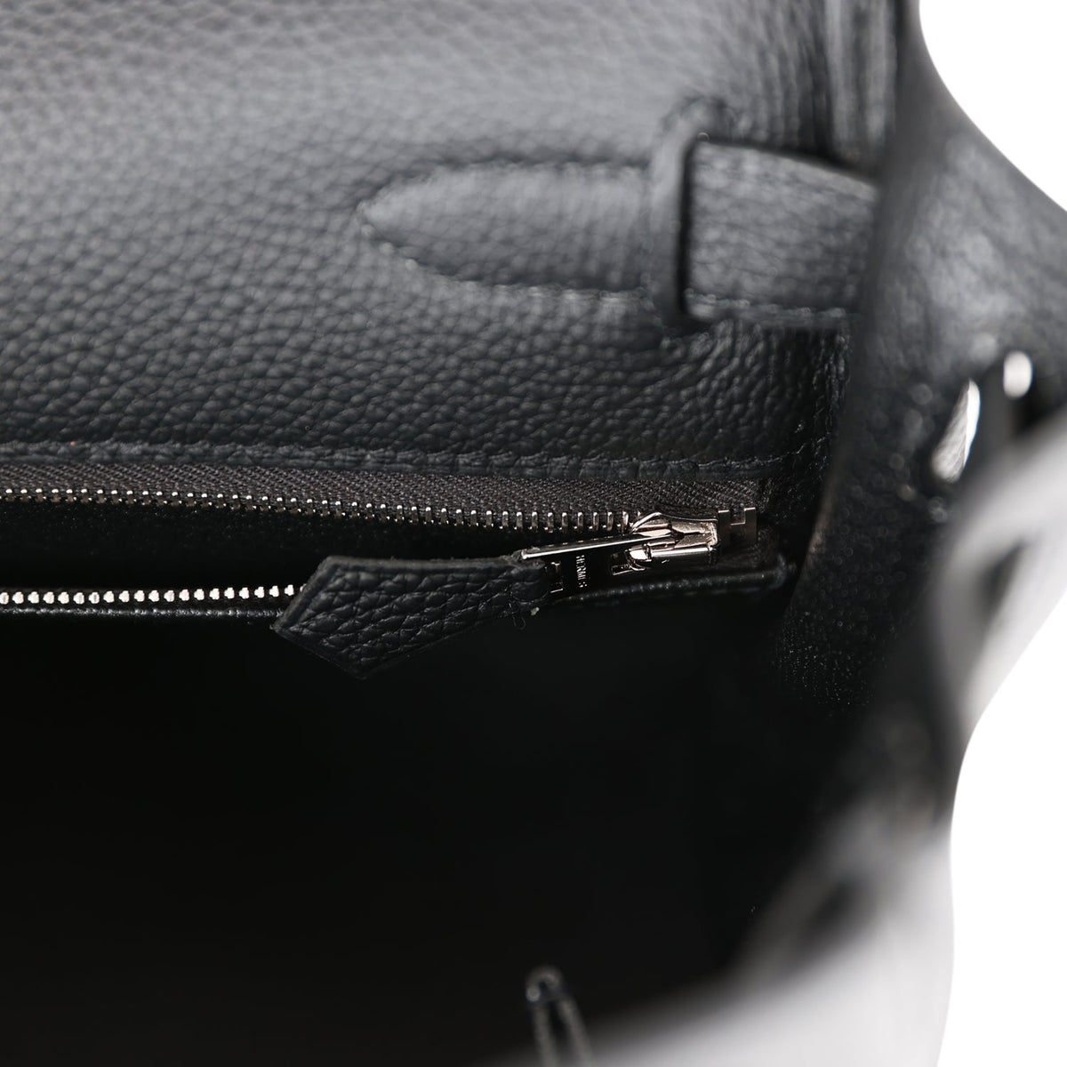 Hermès Kelly Retourne 28 Black Togo Palladium Hardware