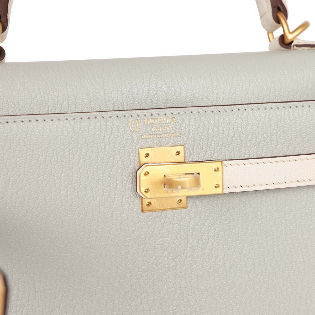 Hermès Special Order (HSS) Kelly Sellier 25 Gris Perle and Nata Chevre Brushed Gold Hardware