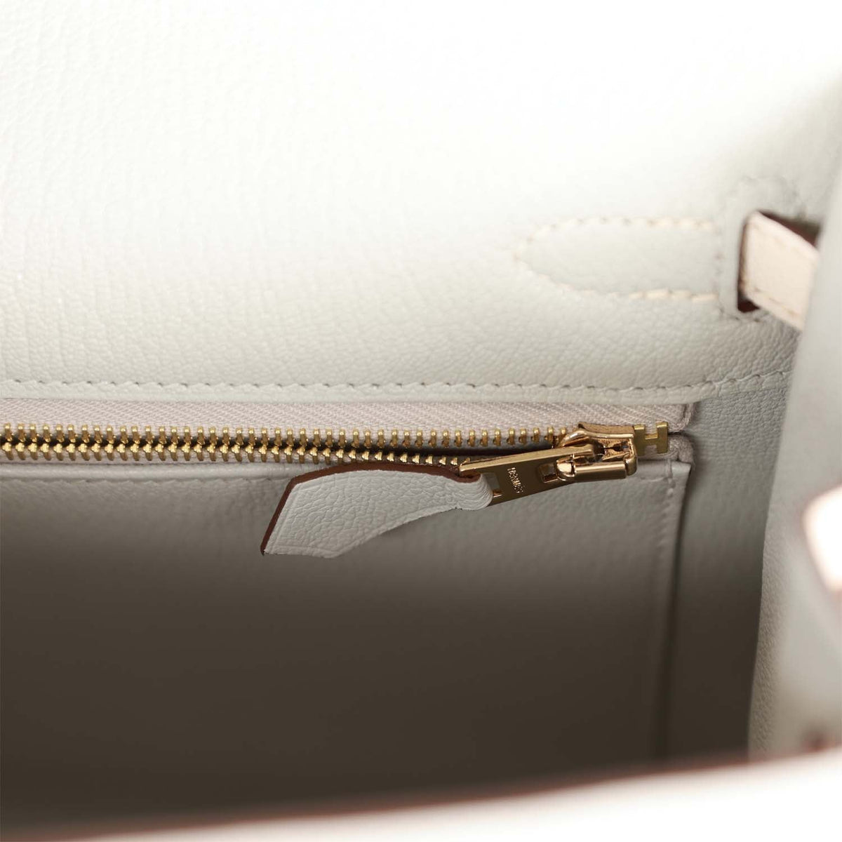 Hermès Special Order (HSS) Kelly Sellier 25 Gris Perle and Nata Chevre Brushed Gold Hardware