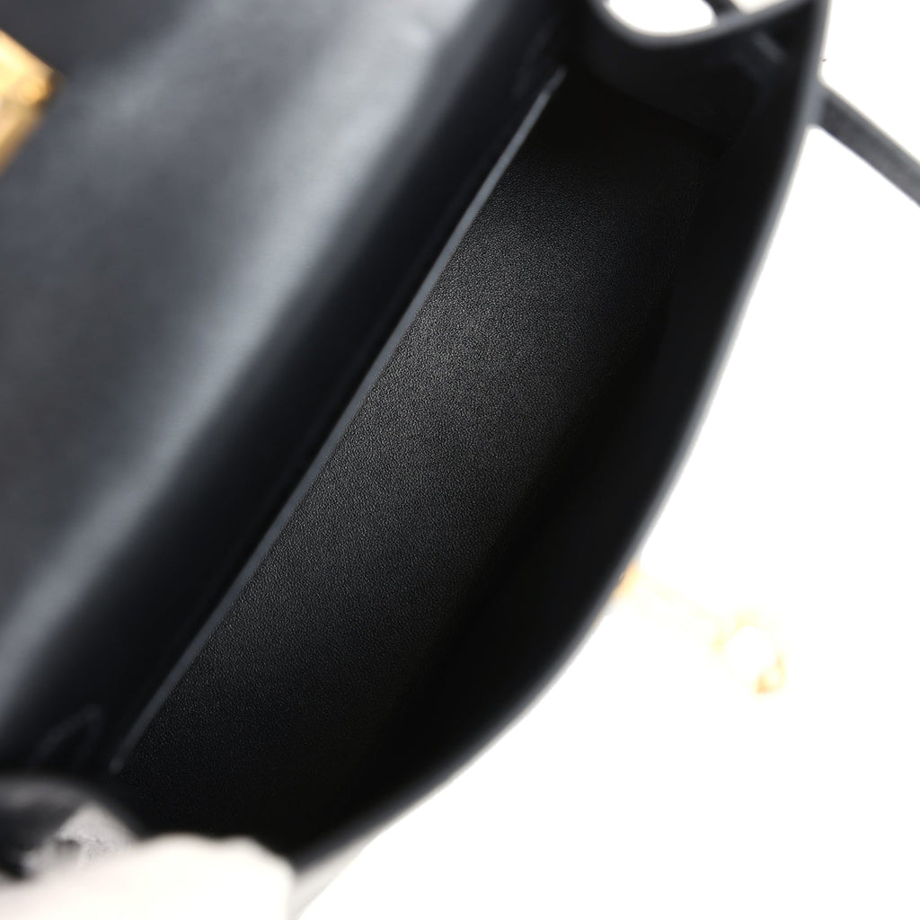 Hermès Kelly Sellier 20 Black Ostrich Gold Hardware