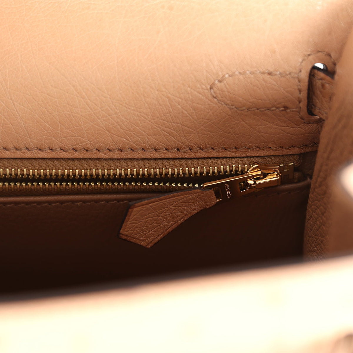 Hermès Kelly Sellier 25 Chai Ostrich Gold Hardware