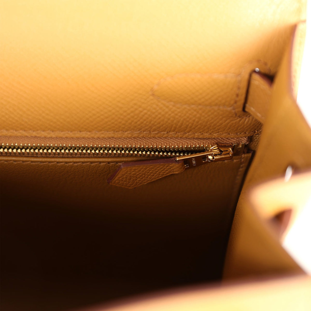 Hermès Kelly Sellier 28 Sesame Epsom Gold Hardware