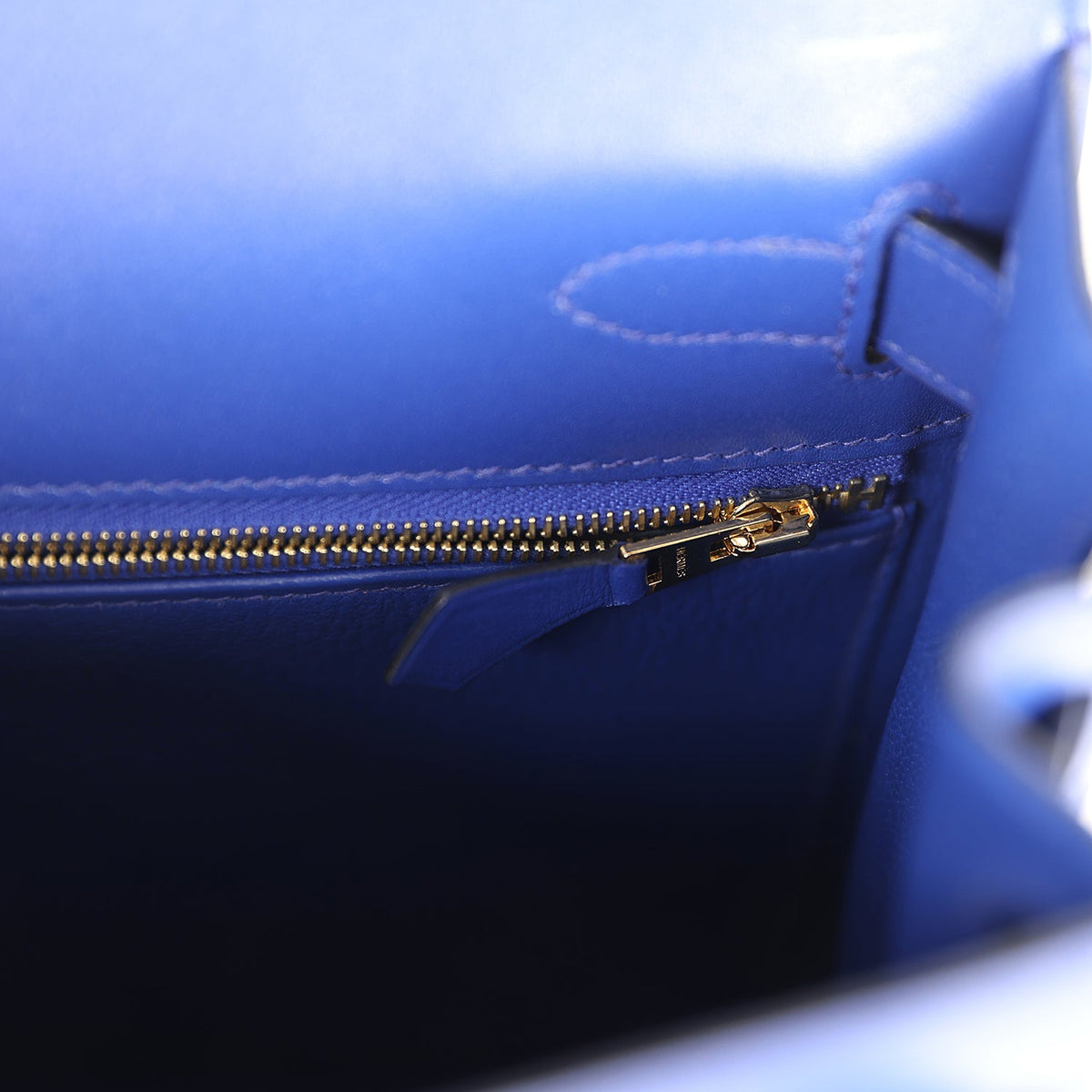 Hermès Kelly Sellier 28 Bleu Electric Tadelakt Gold Hardware