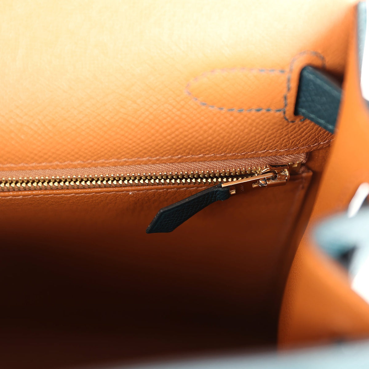 Hermès Kelly Sellier 28 Casaque Vert Cypres and Vert Bosphore Epsom Gold Hardware